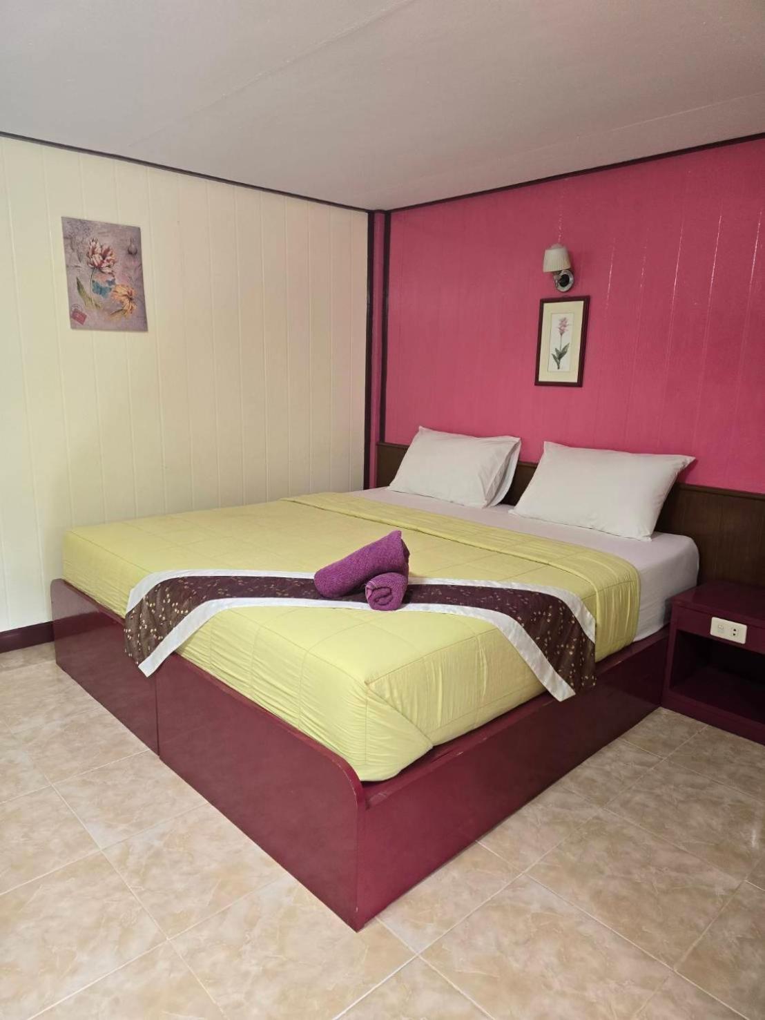 ホテル Haad Somboon House バンサパン エクステリア 写真