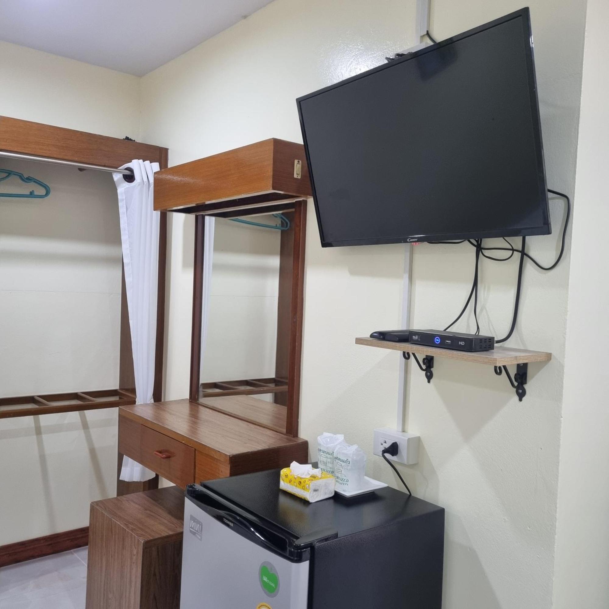 ホテル Haad Somboon House バンサパン エクステリア 写真