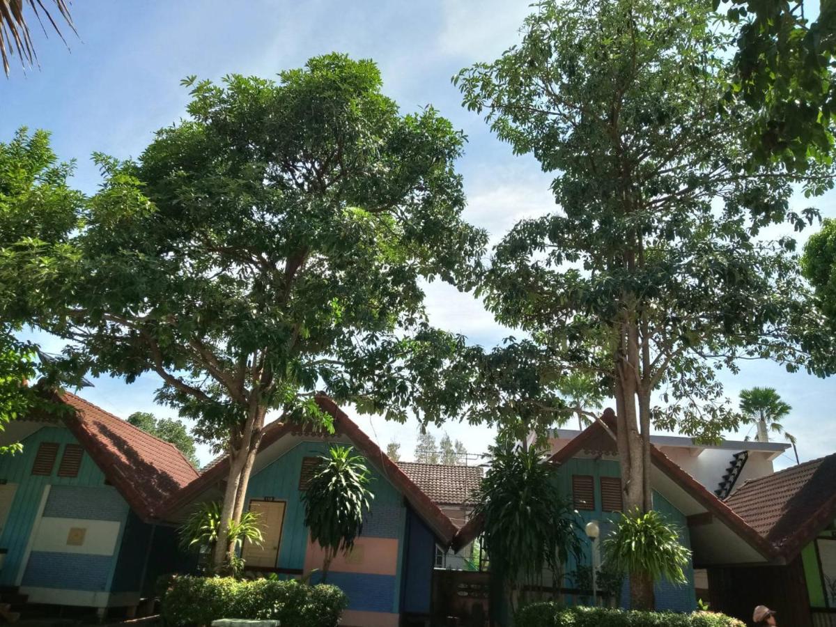 ホテル Haad Somboon House バンサパン エクステリア 写真